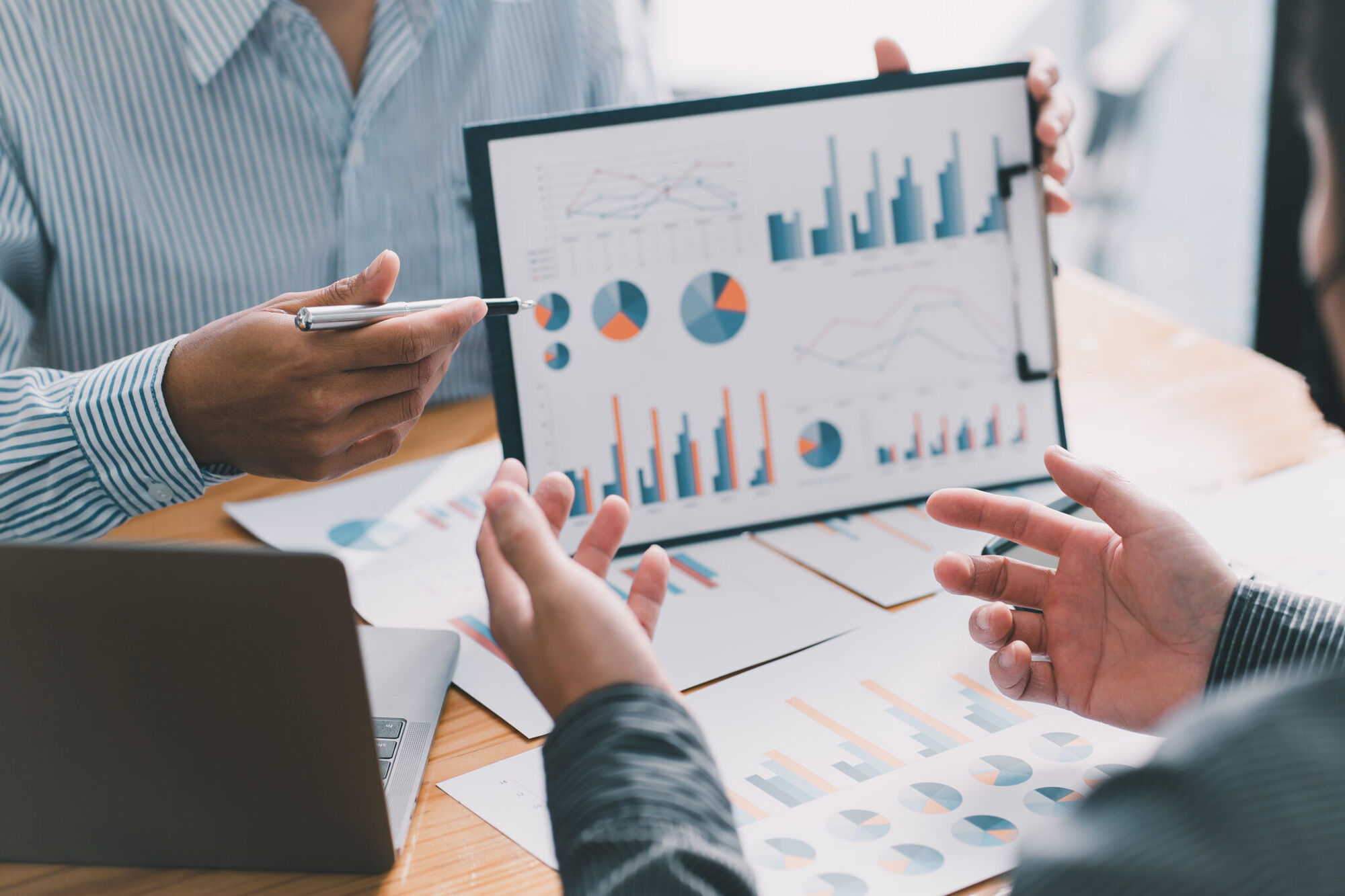 Lead Capture, Reporting, Sponsor Reporting, ROI, Analytics, Event Tech, CrowdComms Even Tech Solutions