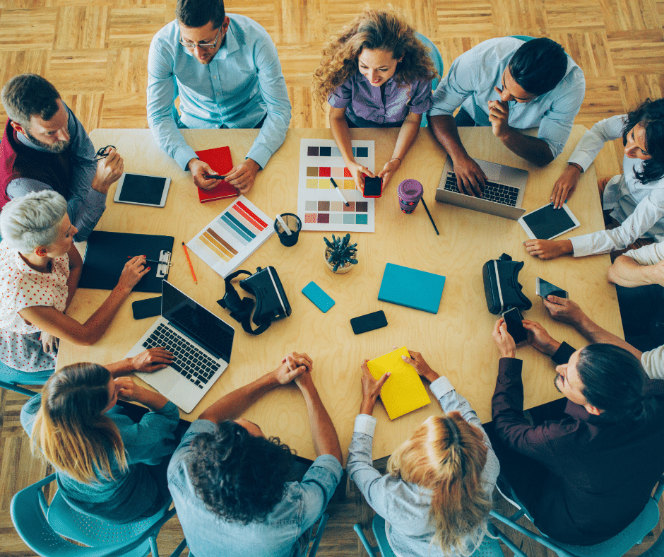 Switch Up Your Meetings with the Meeting App CrowdComms Switch Up Your Meetings with the Meeting App CrowdComms