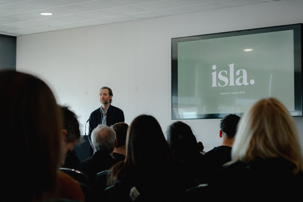 Isla, event tech, event sustainability, case study, crowdcomms, virtual platform,